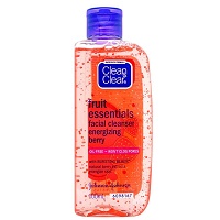 Clean & Clear Fruit Essentials Berry Cleanser 100ml